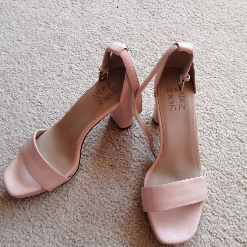 Naturalizer Womens Joy Beige Sandals Heels size 8 medium